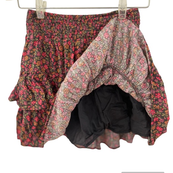 Hollister floral skirt, SP - Picture 2 of 4